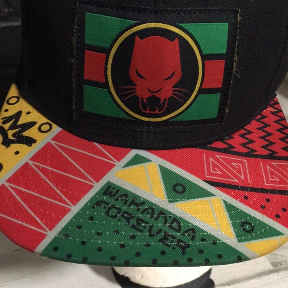 Marvel Wacanda Black Panther multi-colored w/black adjustable back ball cap - Picture 4 of 8